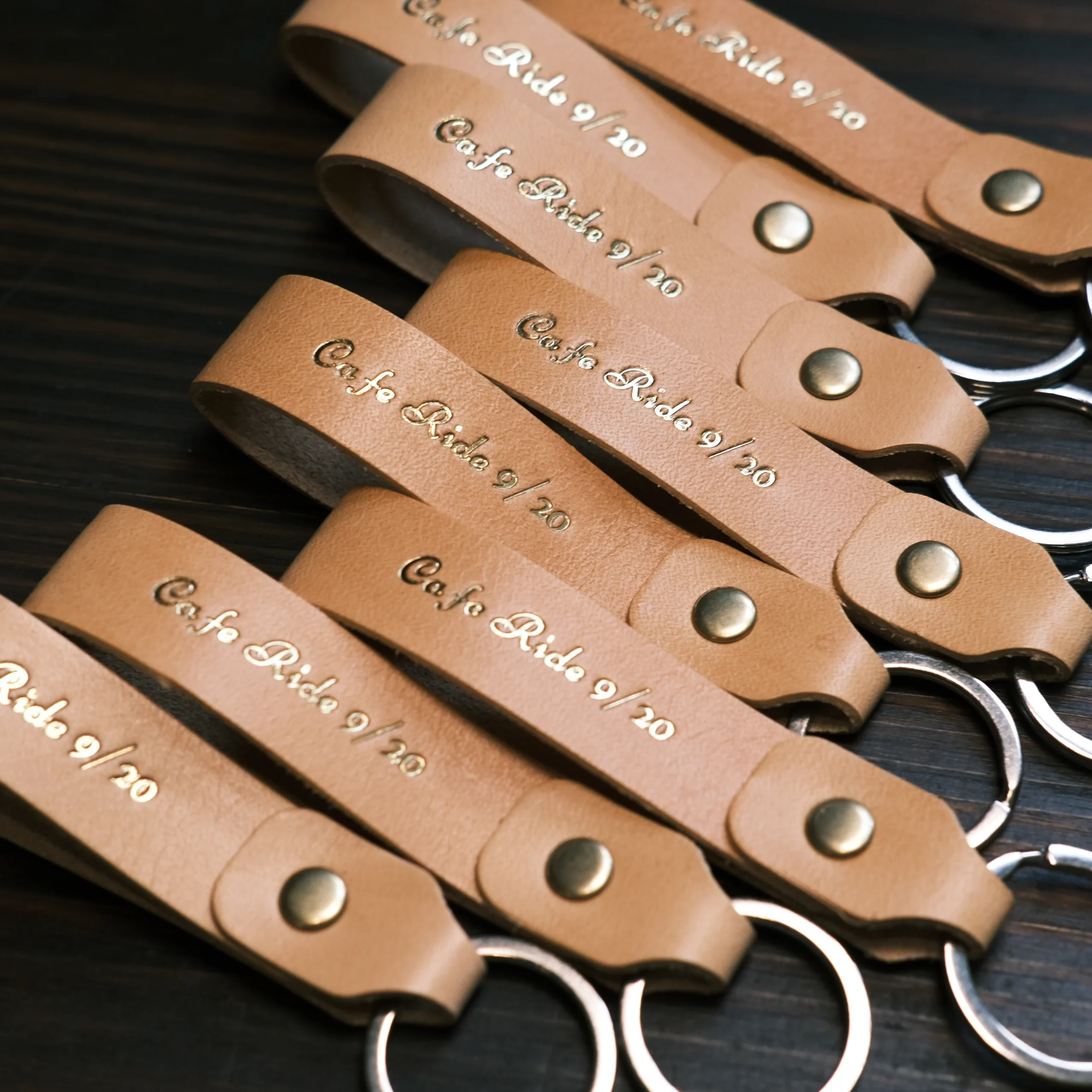 Nét nhũ sắc xảo